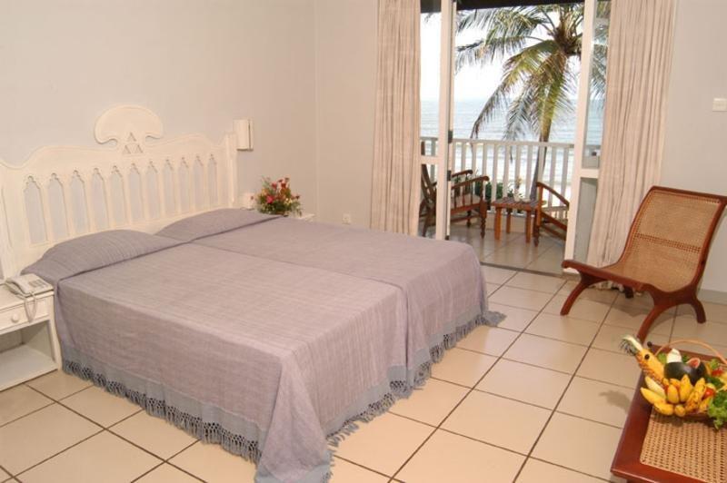 Hotel Sunset Beach เนกอมโบ ภายนอก รูปภาพ